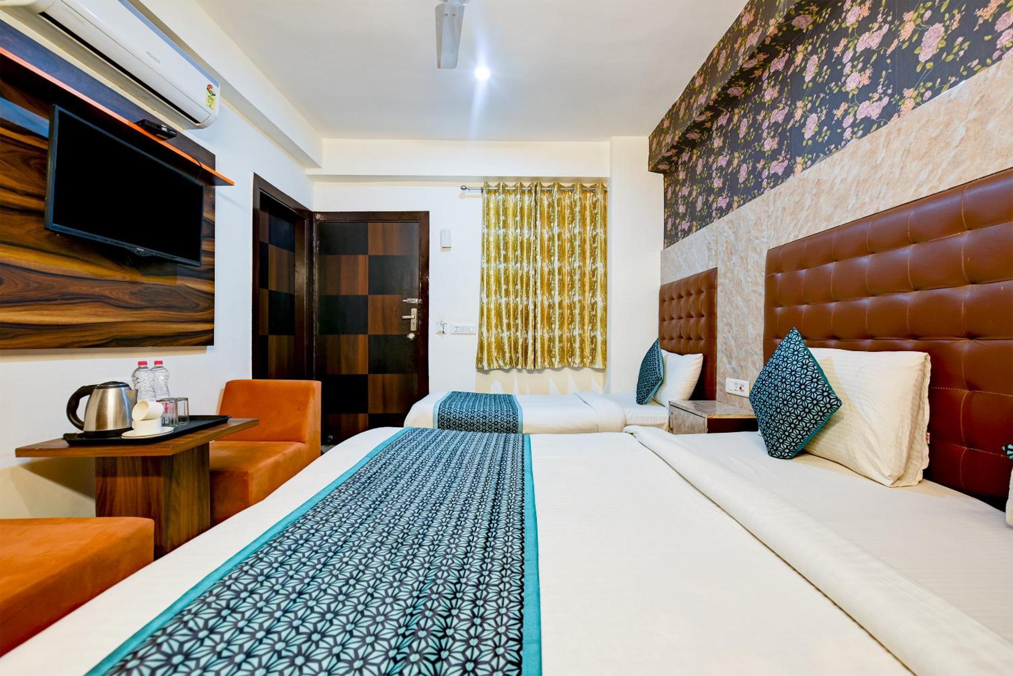 Hotel Square Plaza At Airport Nuova Delhi Esterno foto
