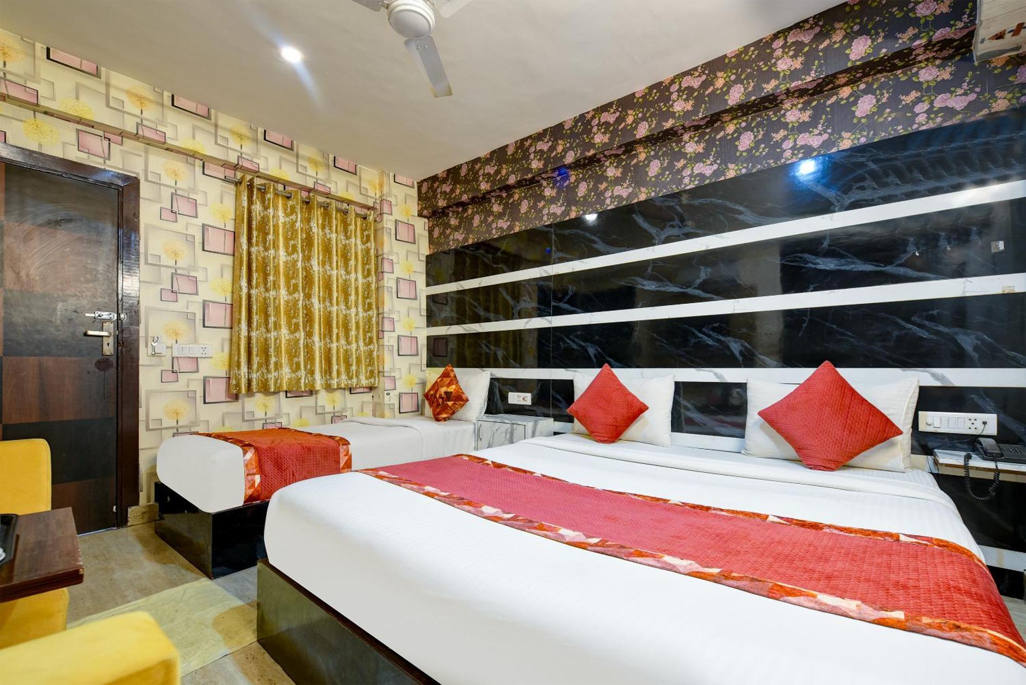 Hotel Square Plaza At Airport Nuova Delhi Esterno foto